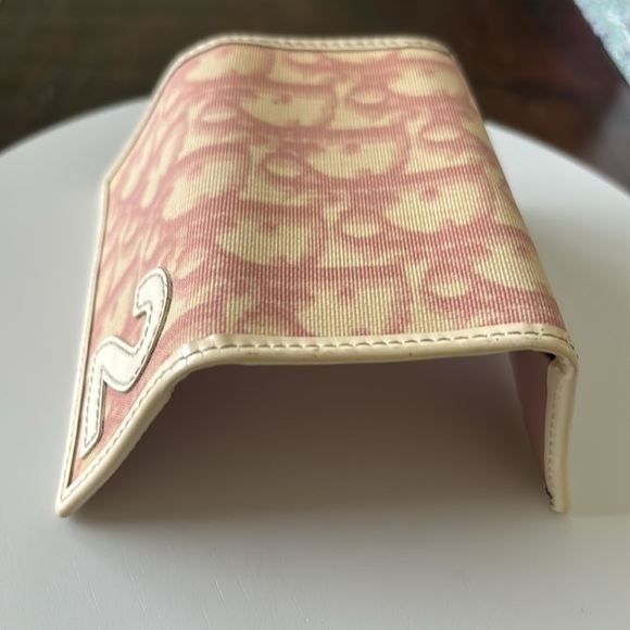 ππ Christian Dior key holder wallet in EUC !!! ππ - Picture 6 of 9